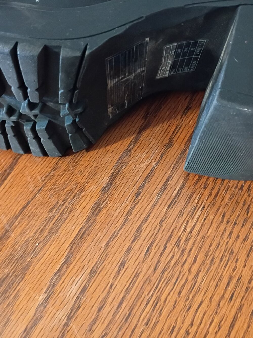 Women's Lace up Boots - Picture 6 of 10